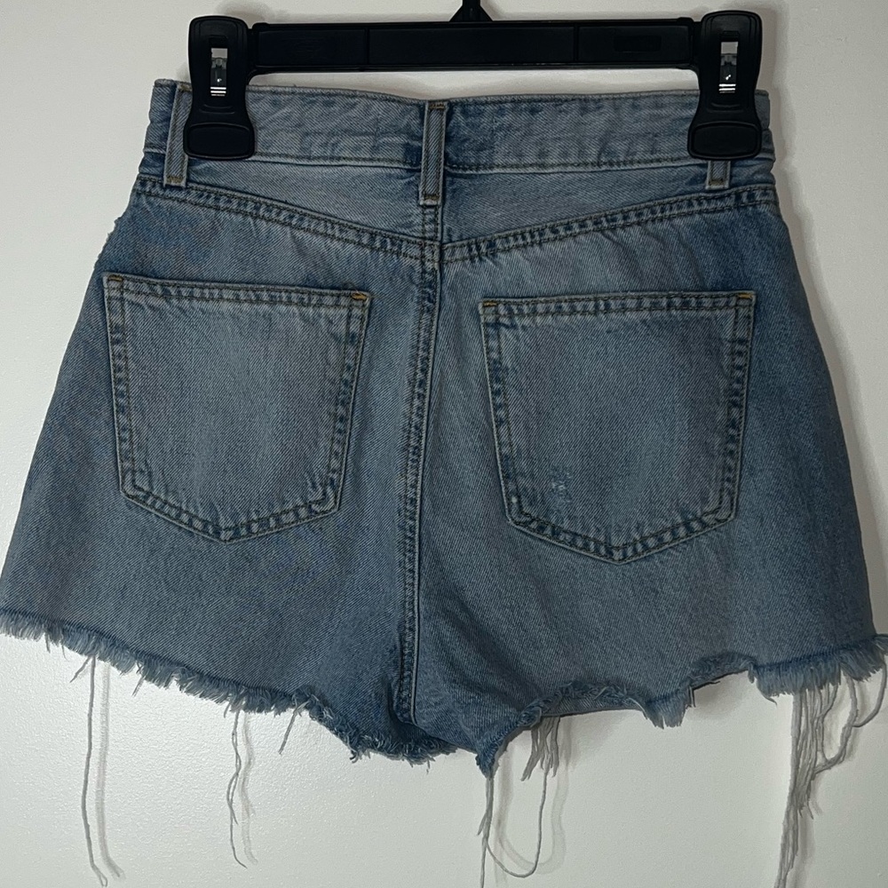 Zara short - Picture 2 of 4